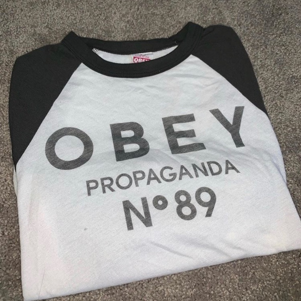 OBEY top